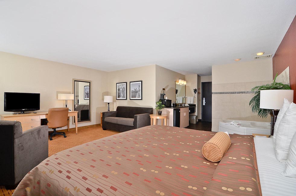 King Jacuzzi Suite
